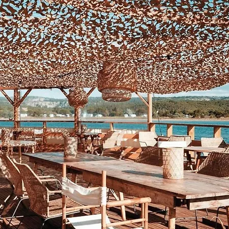 Duplex Climatisé 65m2 Refait à Neuf Gruissan